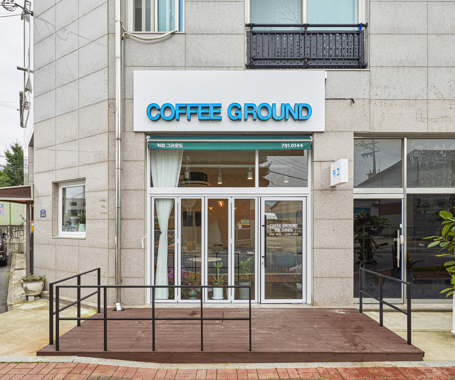 简约风 12 平米咖啡馆设计-13