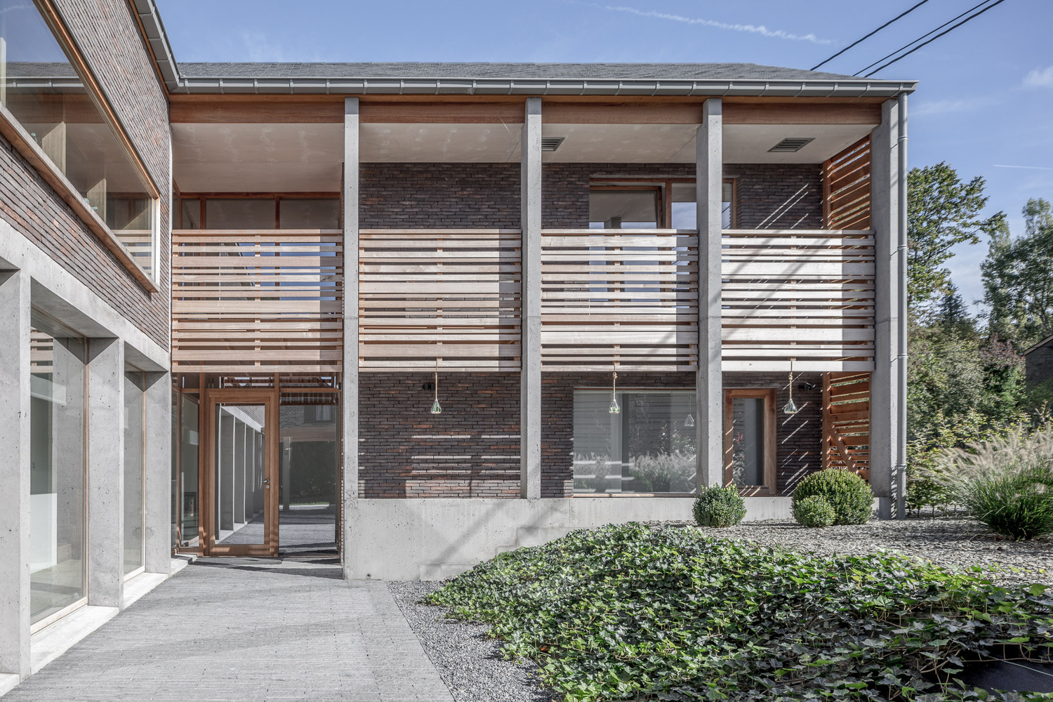 比利时L型乡间别墅-8