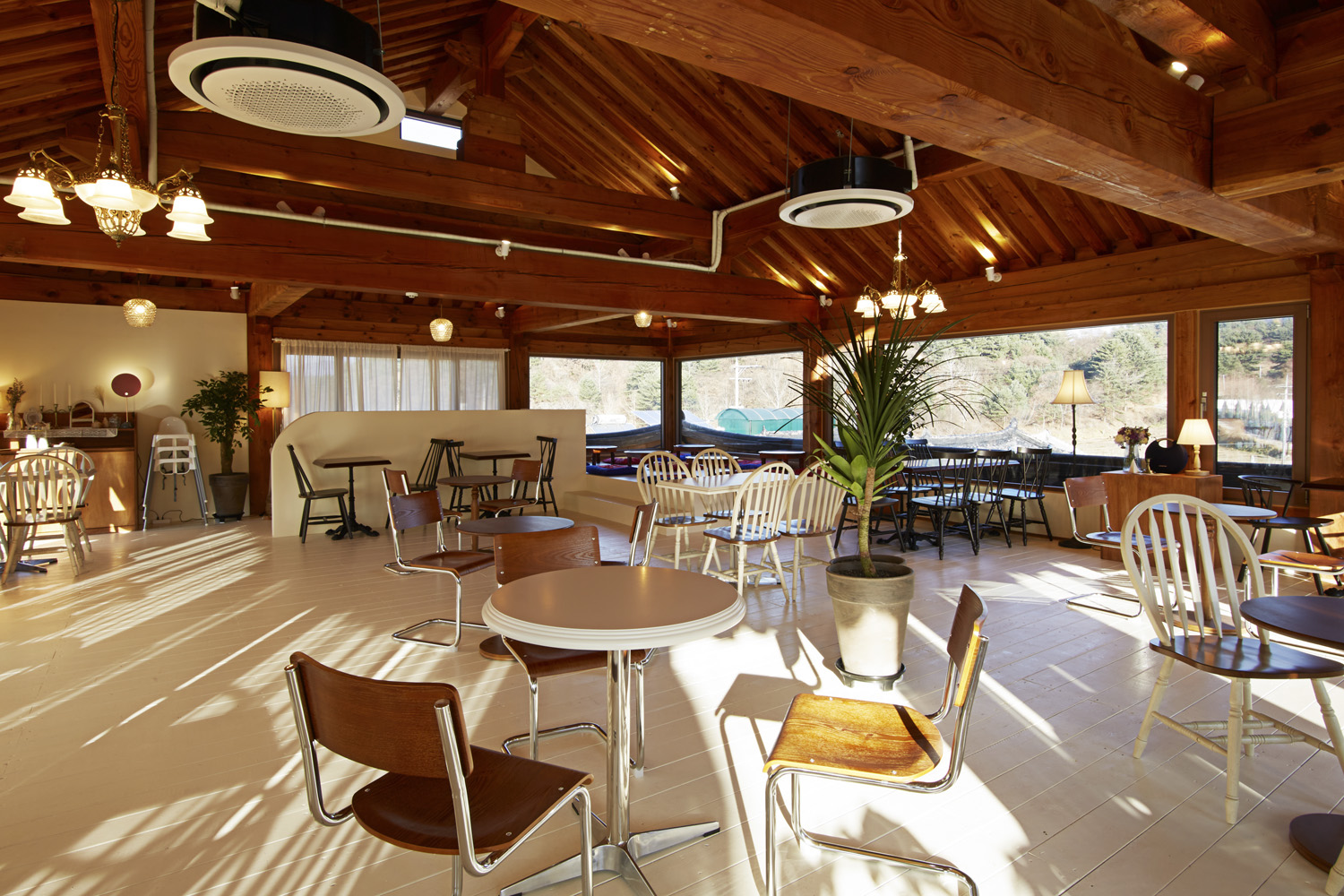 60 平小空间咖啡厅设计，温馨舒适-4