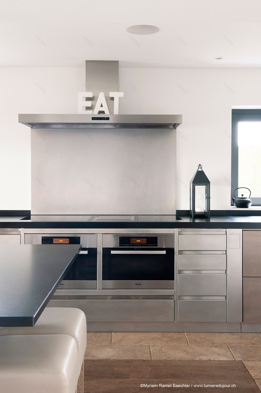 瑞士勒蒙特住宅的温馨蜕变-10