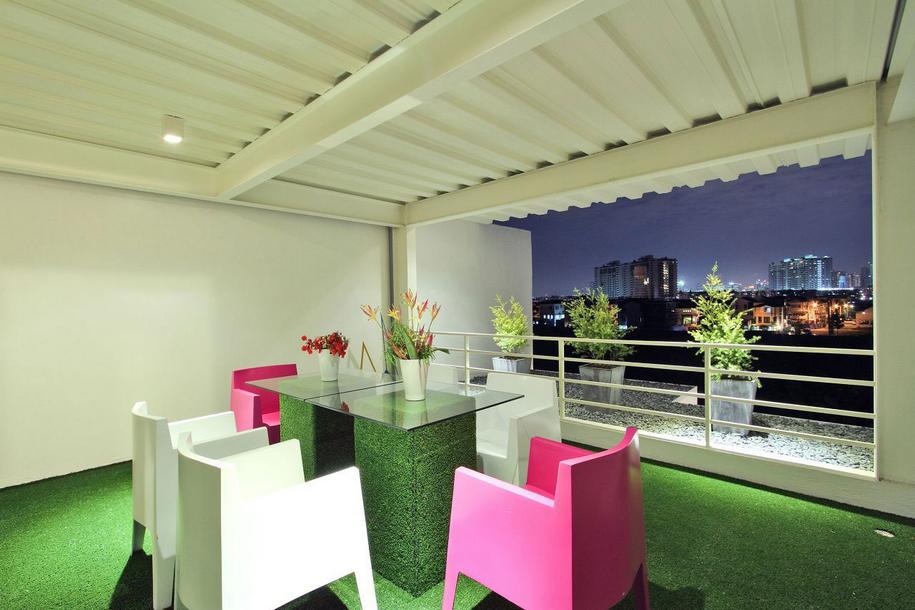 菲律宾首都现代青年联排别墅丨菲律宾马尼拉丨Buensalido Architects-30