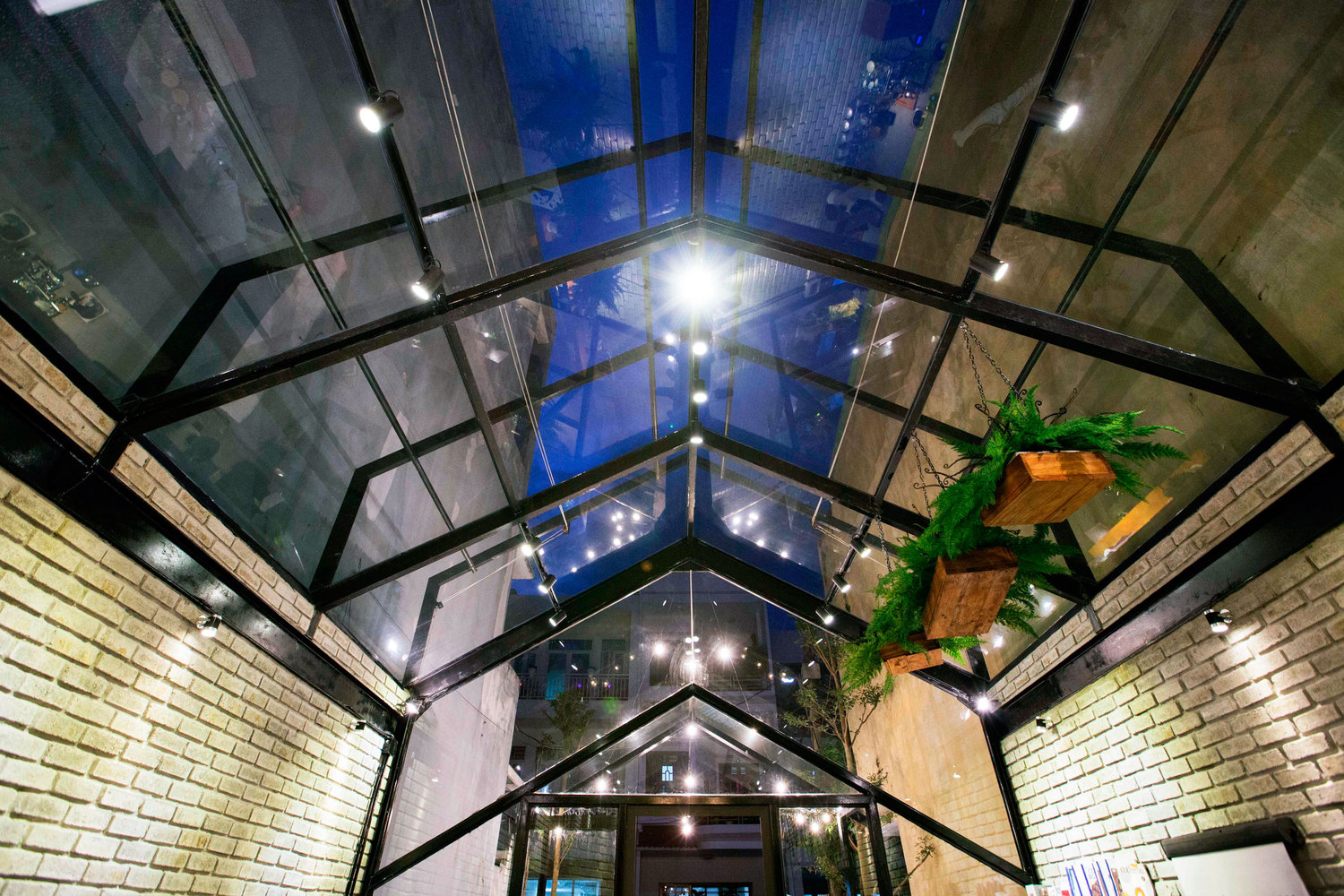 越南丹南 85 设计 Brewman 咖啡店-24