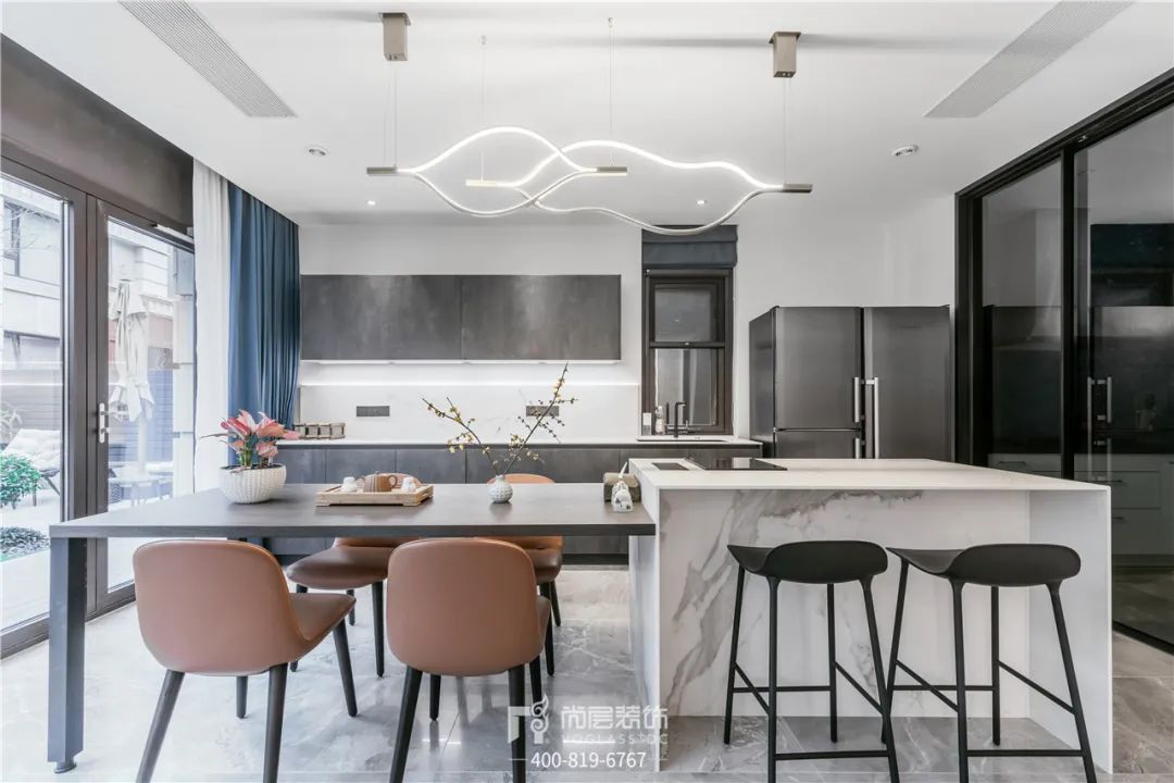 90后夫妻320㎡的新家，客餐厅直接通往后花园，还有健身区和茶室...-36