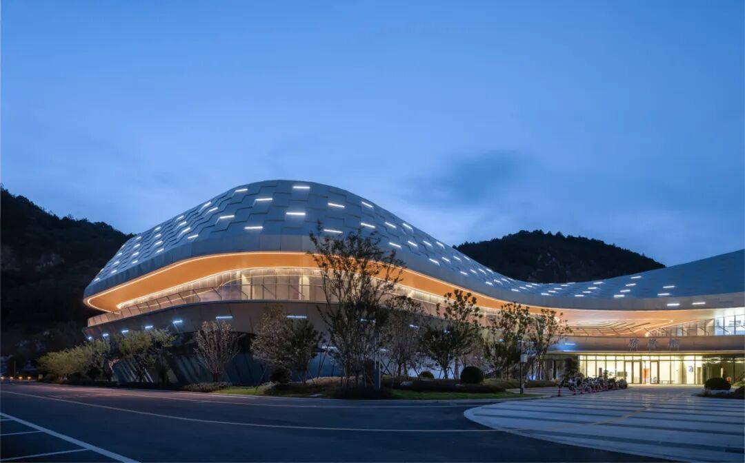 江山市虎山运动公园游泳馆丨中国丨零壹城市建筑事务所-10