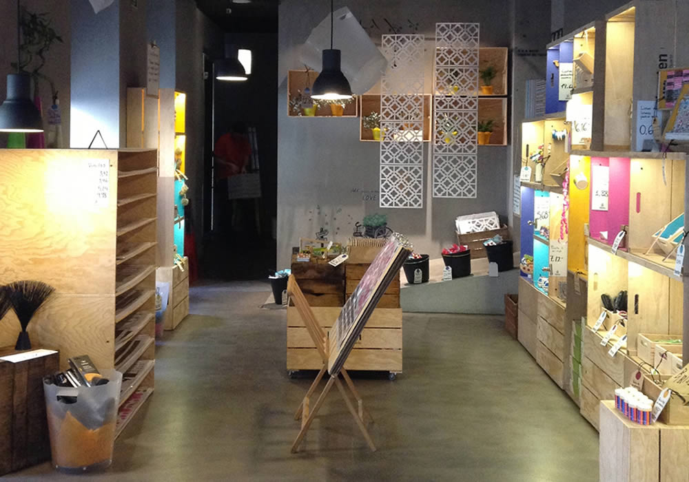 SPAIN: HØSTEN, SHOP - AUREOLIGHTING/SARALEALVINAS-4