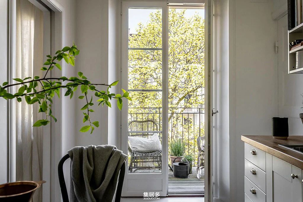 复古温暖明亮的斯堪的纳维亚公寓-30