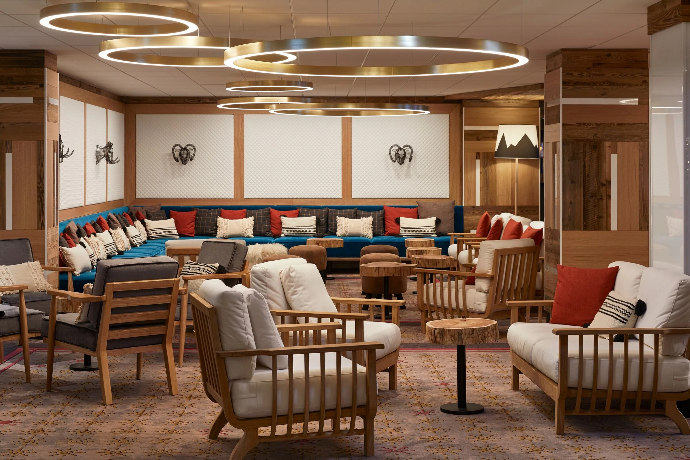 法国阿尔卑斯山脉的 Club Med 度假村,尽享自然美景与舒适体验-22