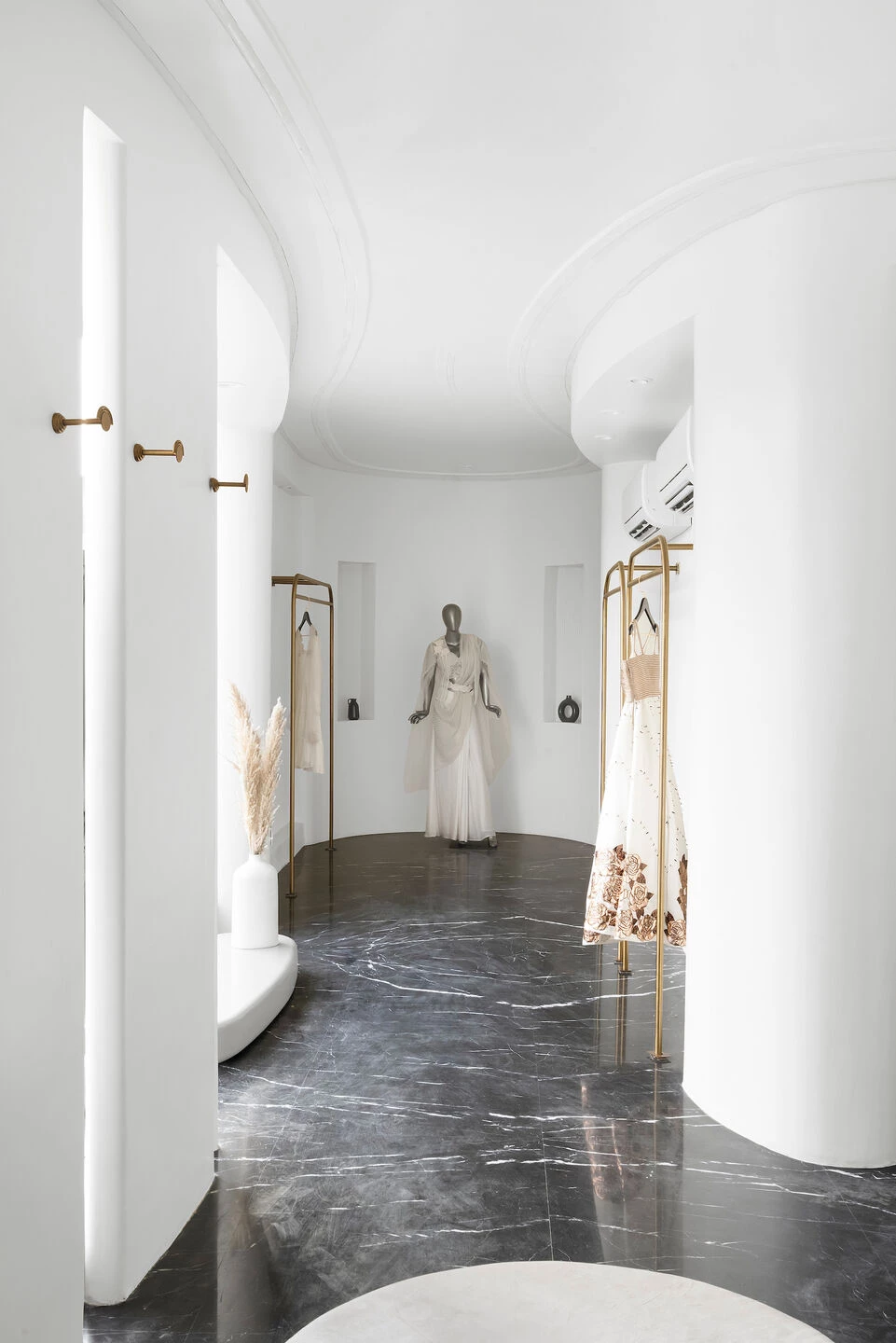 奢侈品服装精品店丨印度新德里丨The Melange Studio-9