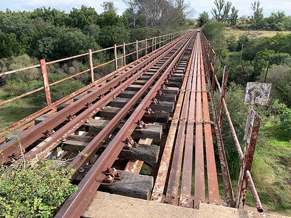 铁路桥（跨越道路和库纳普河）丨南非-6