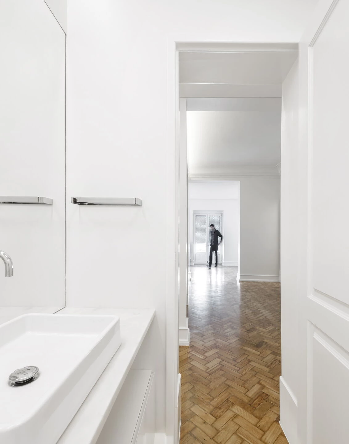 里斯本顶层公寓翻新,融入城市活力-30