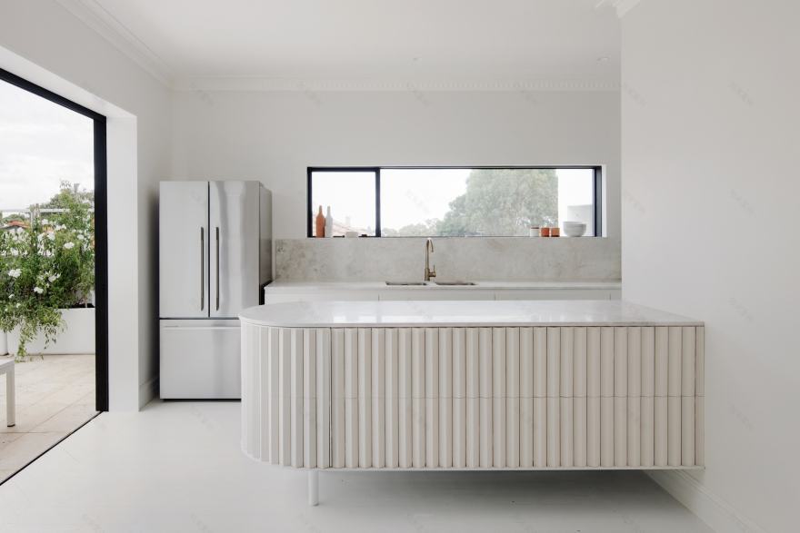 House B / Whispering Smith-30