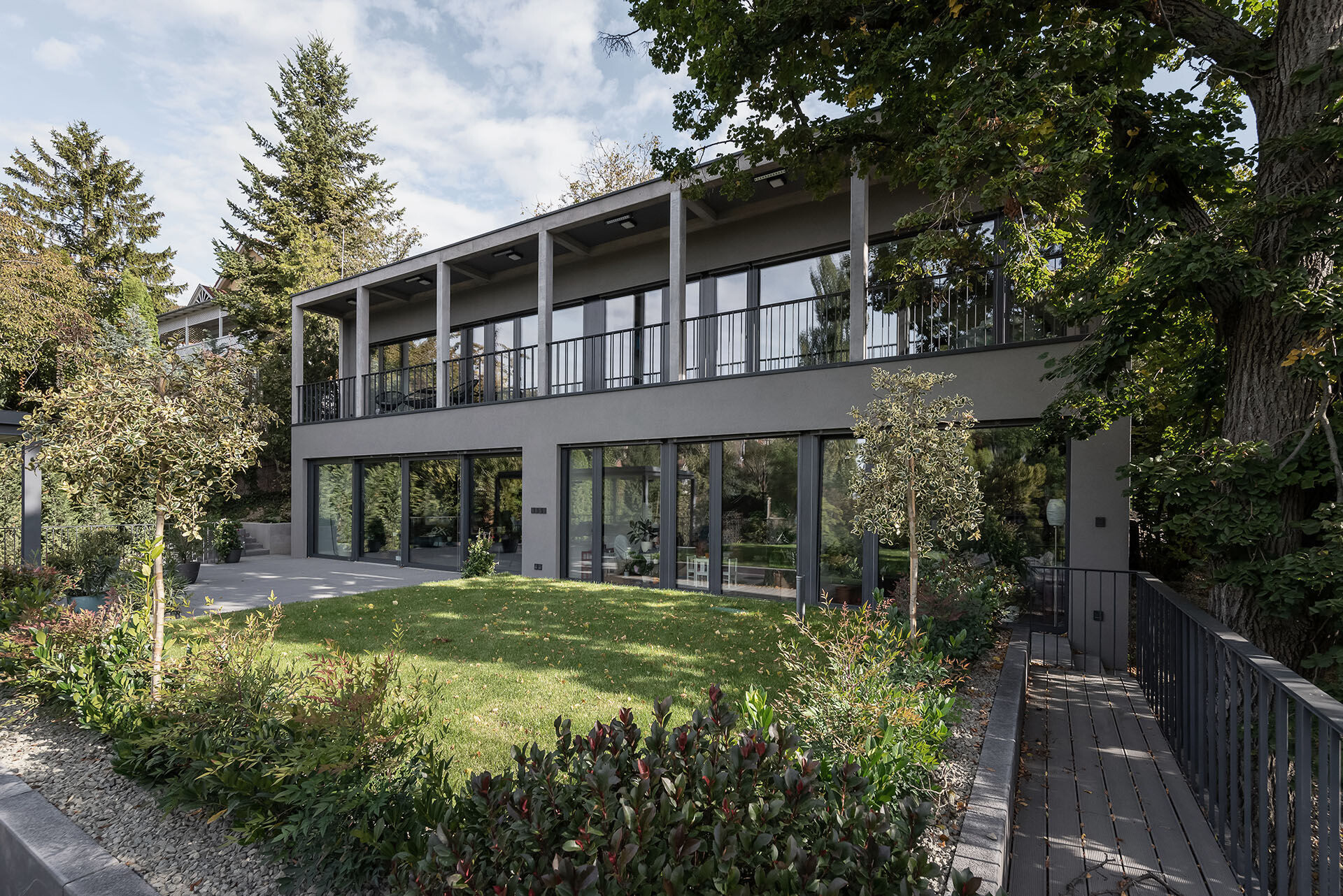 布达佩斯三层私人住宅，三代同堂的温馨家园-9