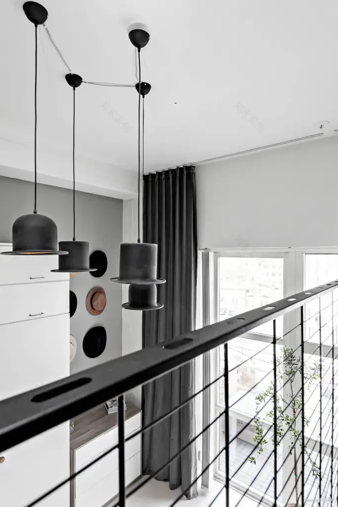 城市景观下的卧室阁楼设计-16