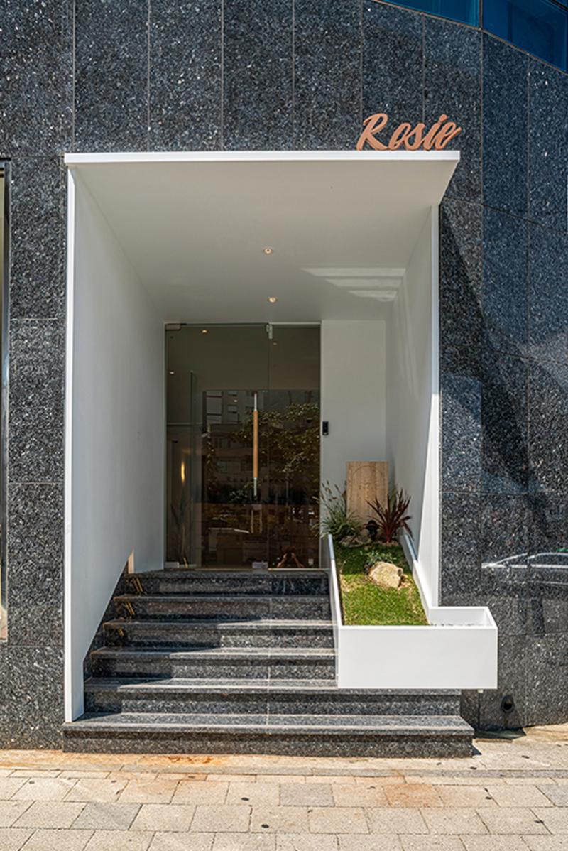 65 平米温馨咖啡馆，简约风中的白色魅力-19