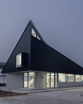 Samsung Library No. 3, supported by the Shaanxi Hope Project / Wall Architects of XAUAT