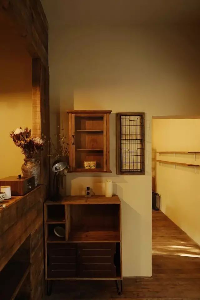 Color Case/90后帅小伙儿仅花3千爆改出租屋后-65