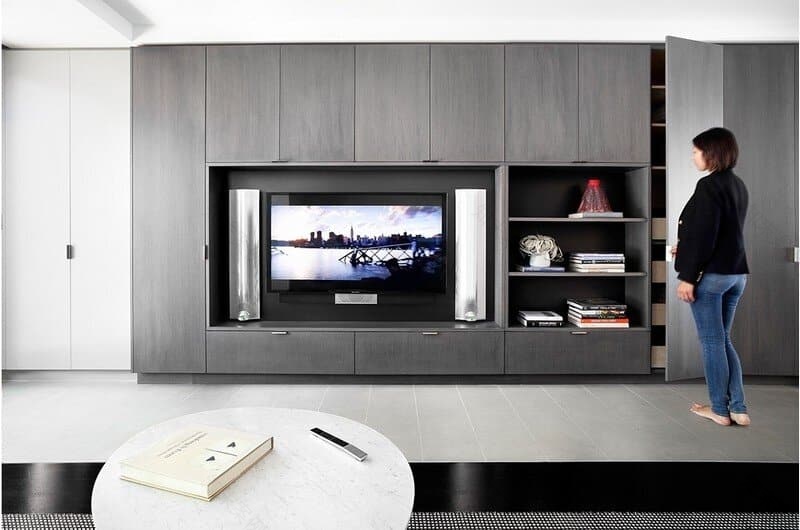 Traditional Toronto House Transformed into Tasteful Modern Home-31