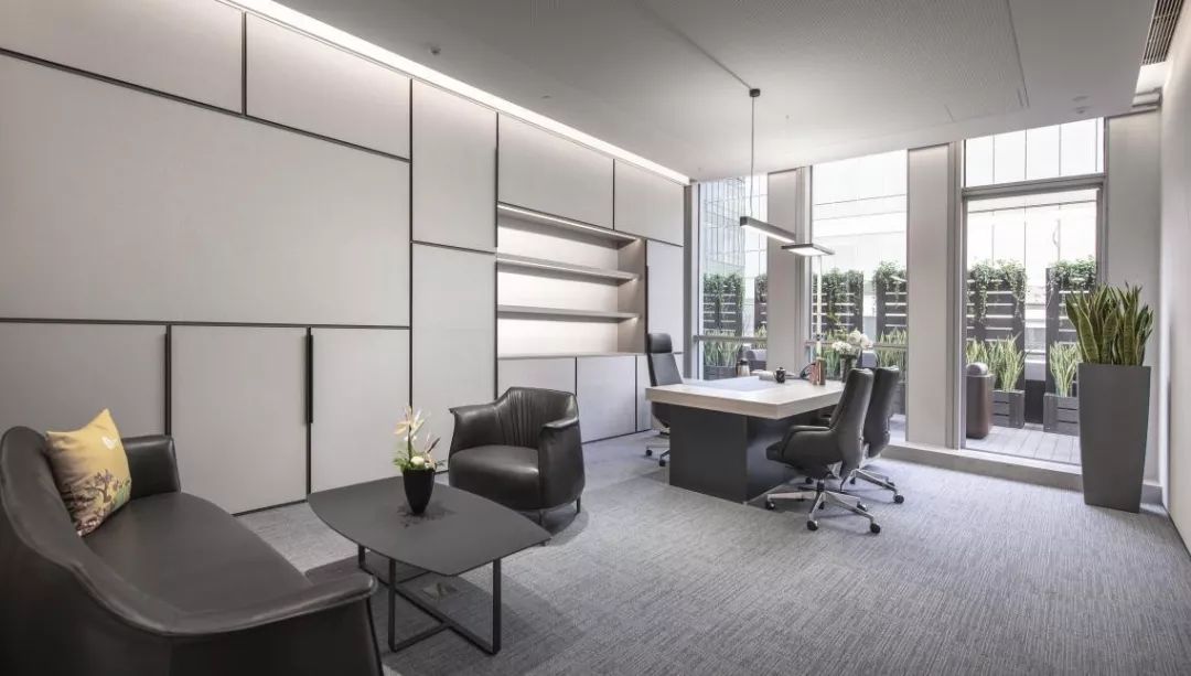 顶级办公总部设计,人文关怀与科技未来感的完美融合-11