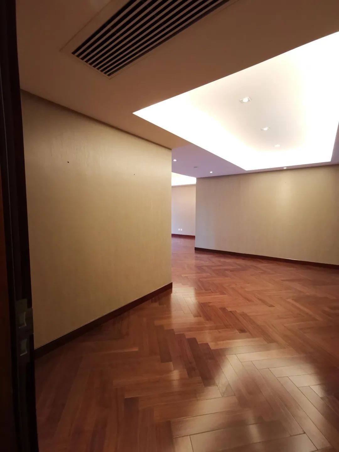 上海茂名公馆现代时尚与法式经典融合设计丨中国上海丨上海示觉室内设计事务所-8