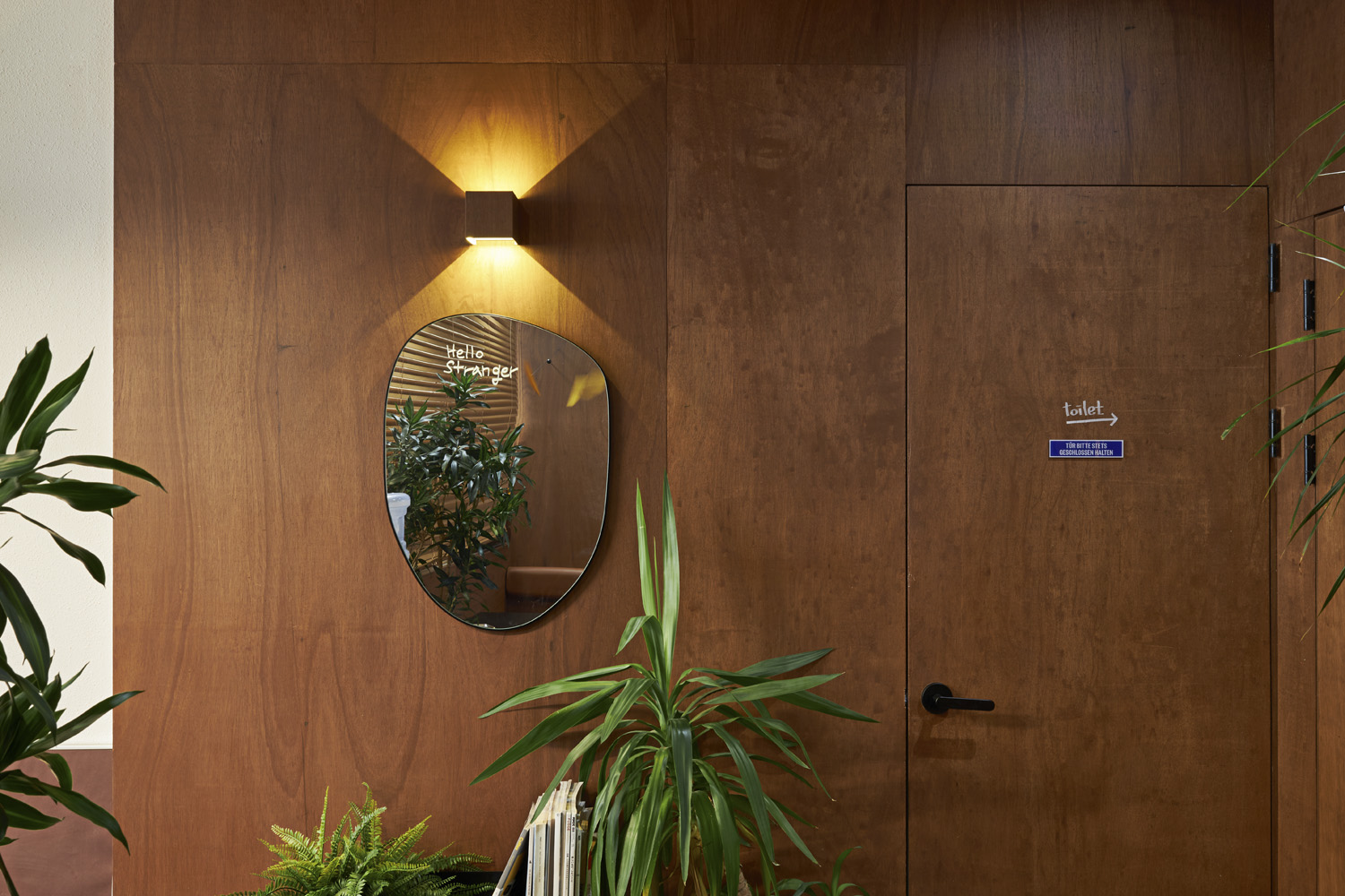 简约奢华 | 10 平米小空间咖啡厅设计-13