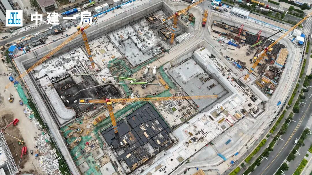 雄安低碳商务地标!中建一局承建的中国绿发雄安新时代广场项目迎来新进展-14