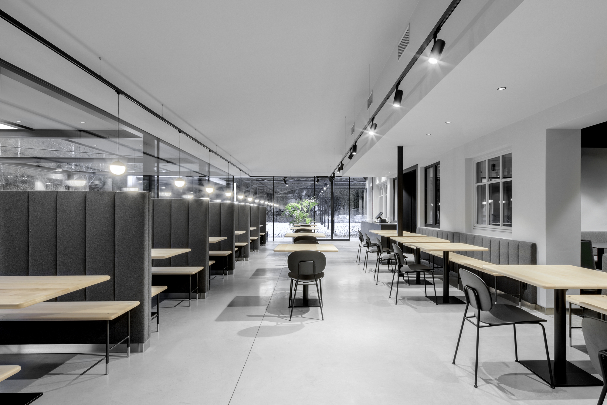 Putzer Restaurant & Hotel Renovation / Markus Hinteregger + Elias Lahner-21