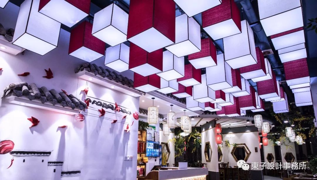 徽派水文化融入老火锅空间，打造独特用餐体验-19