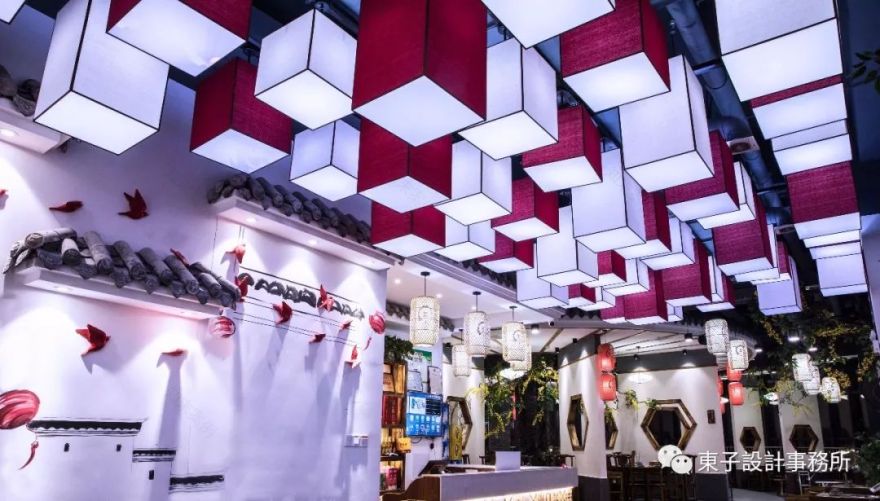 徽派水文化融入老火锅空间,打造独特用餐体验-19