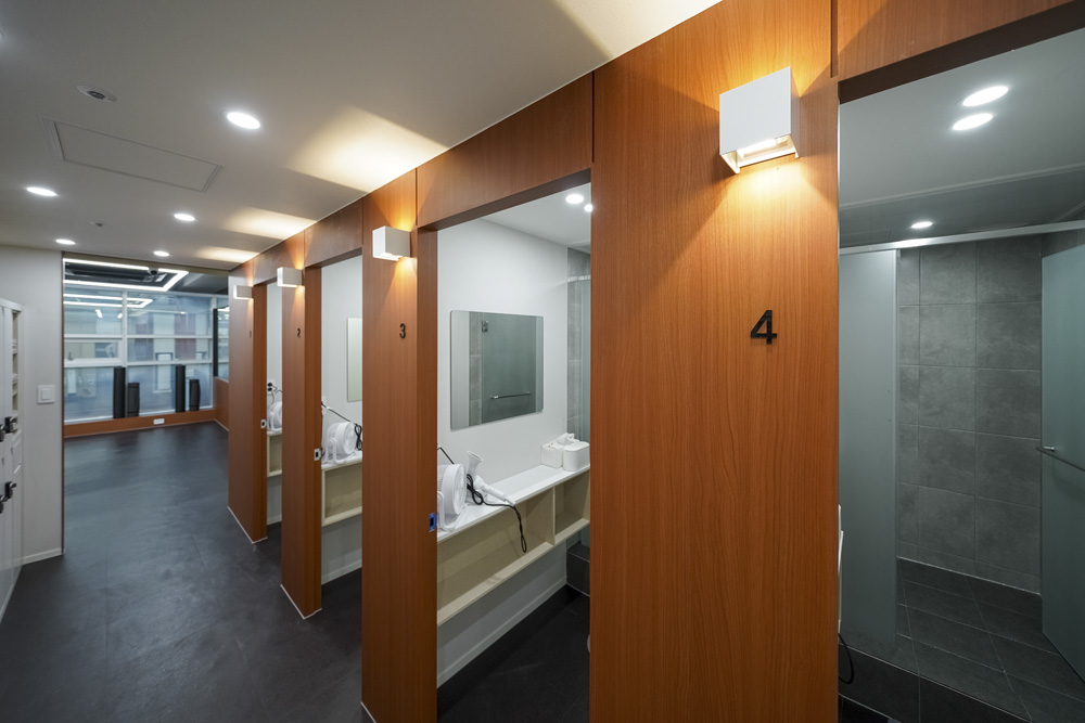 黑色与橙色的碰撞 | 49 平米迷你公寓的惊艳设计-12