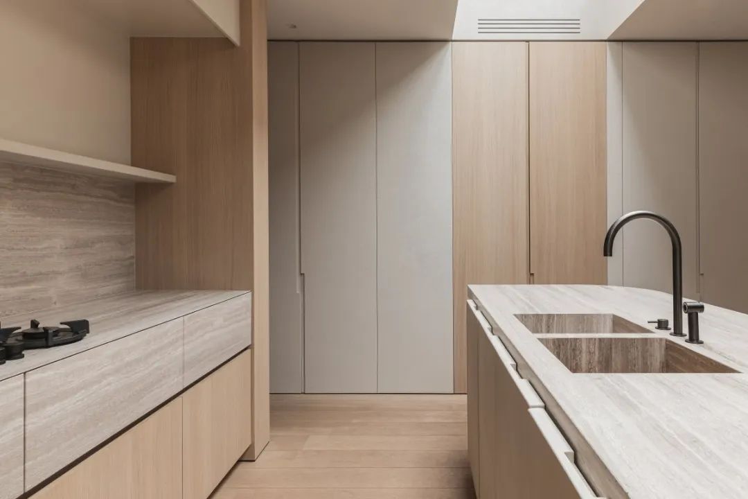 极简奢华的空间美学 · 比利时 Kortrijk jk House丨Laura Calleeuw-40