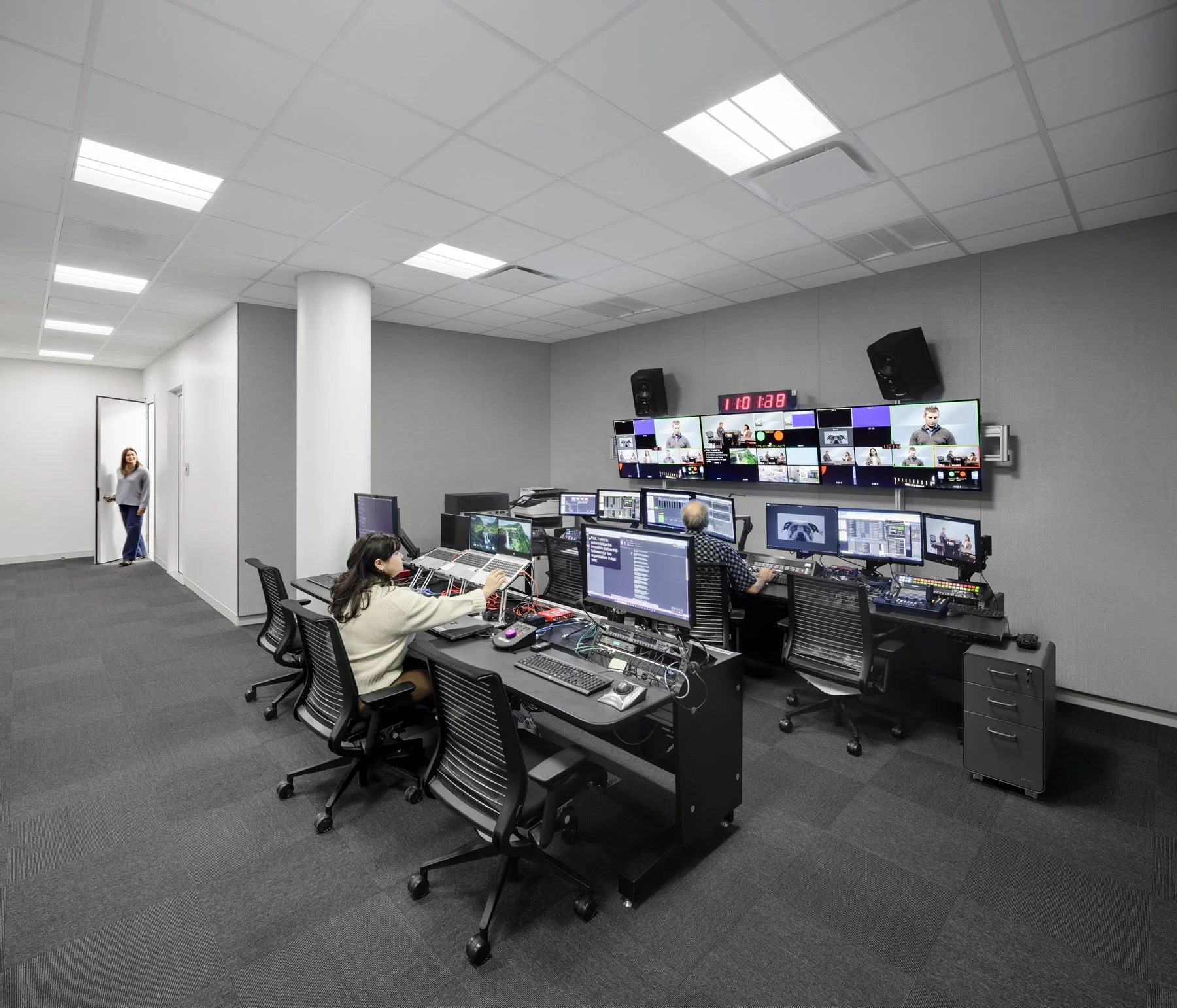 AP+I Design — Confidential Media Center  -16