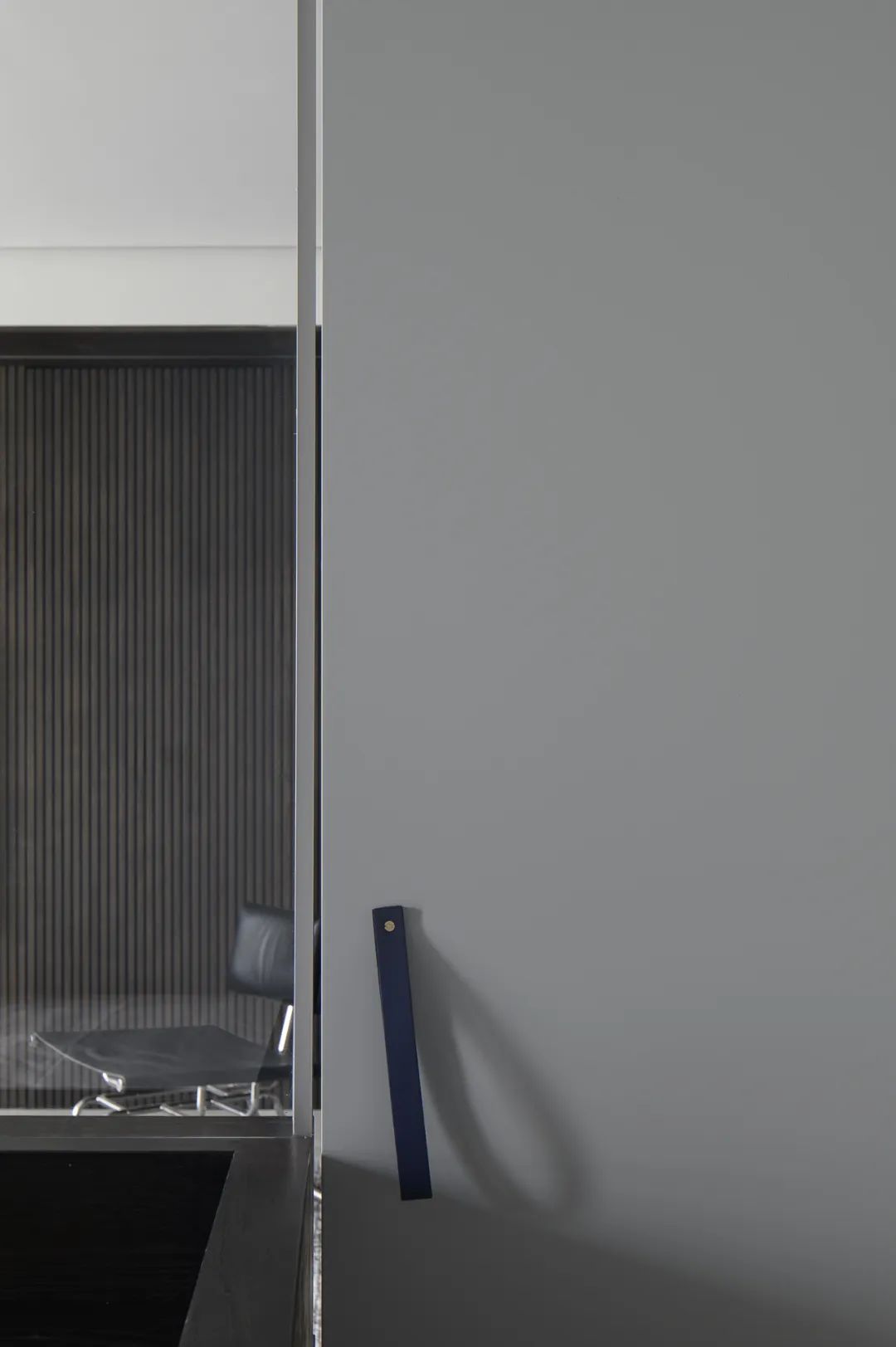 梦幻岛台 · 克莱因蓝的现代家居艺术丨中国江苏-71