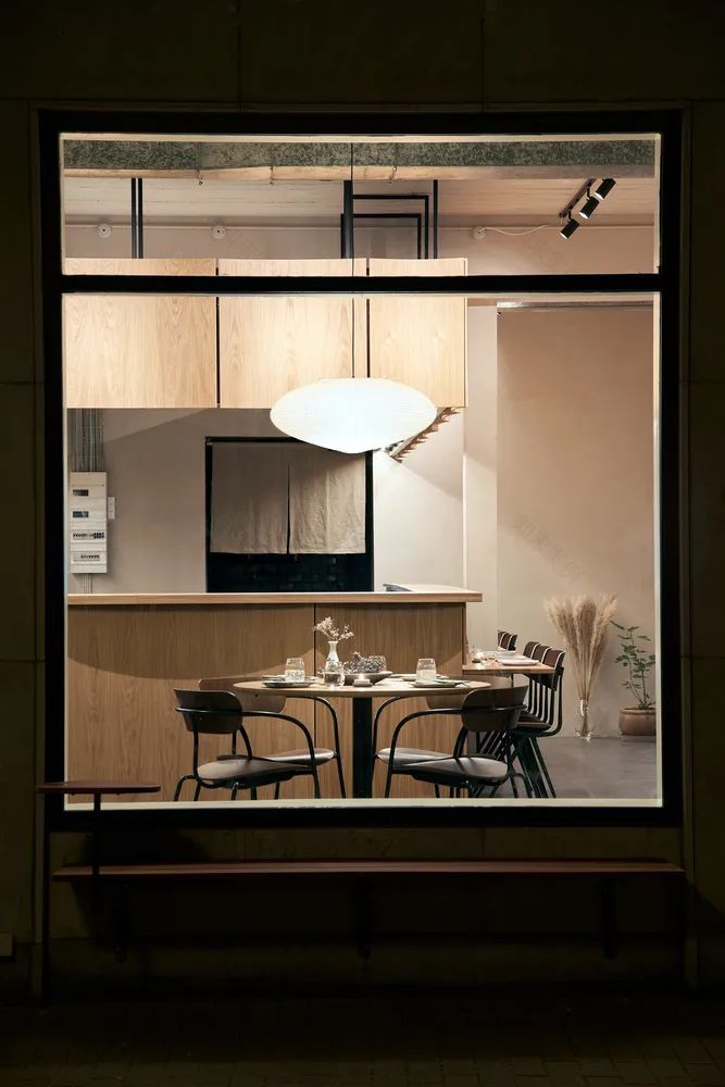 北欧风日本料理餐厅设计-10