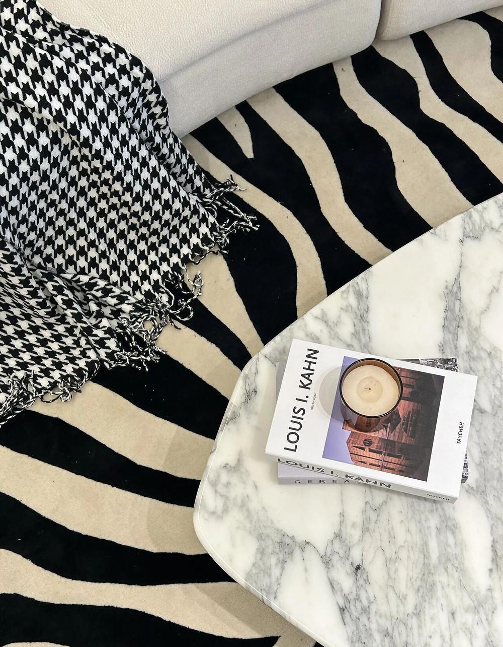 长江中心奶油轻奢风江景房-4