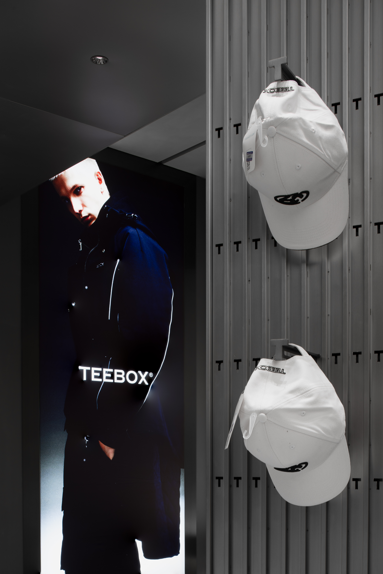 蘑菇云 · TEEBOX 线下首店丨中国长沙丨蘑菇云设计工作室-48