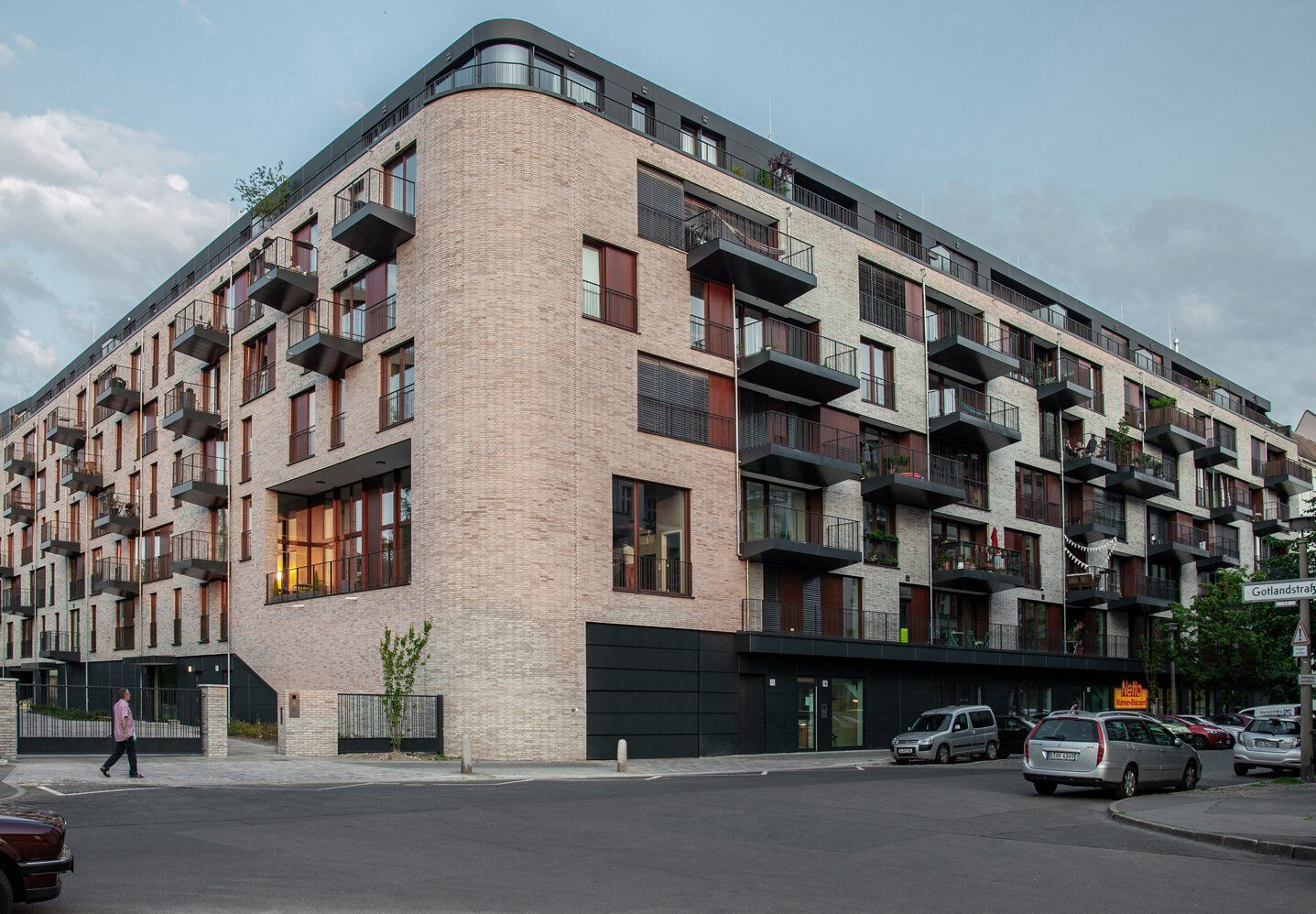 柏林市中心的绿色住宅丨德国柏林丨Gnädinger Architects-29