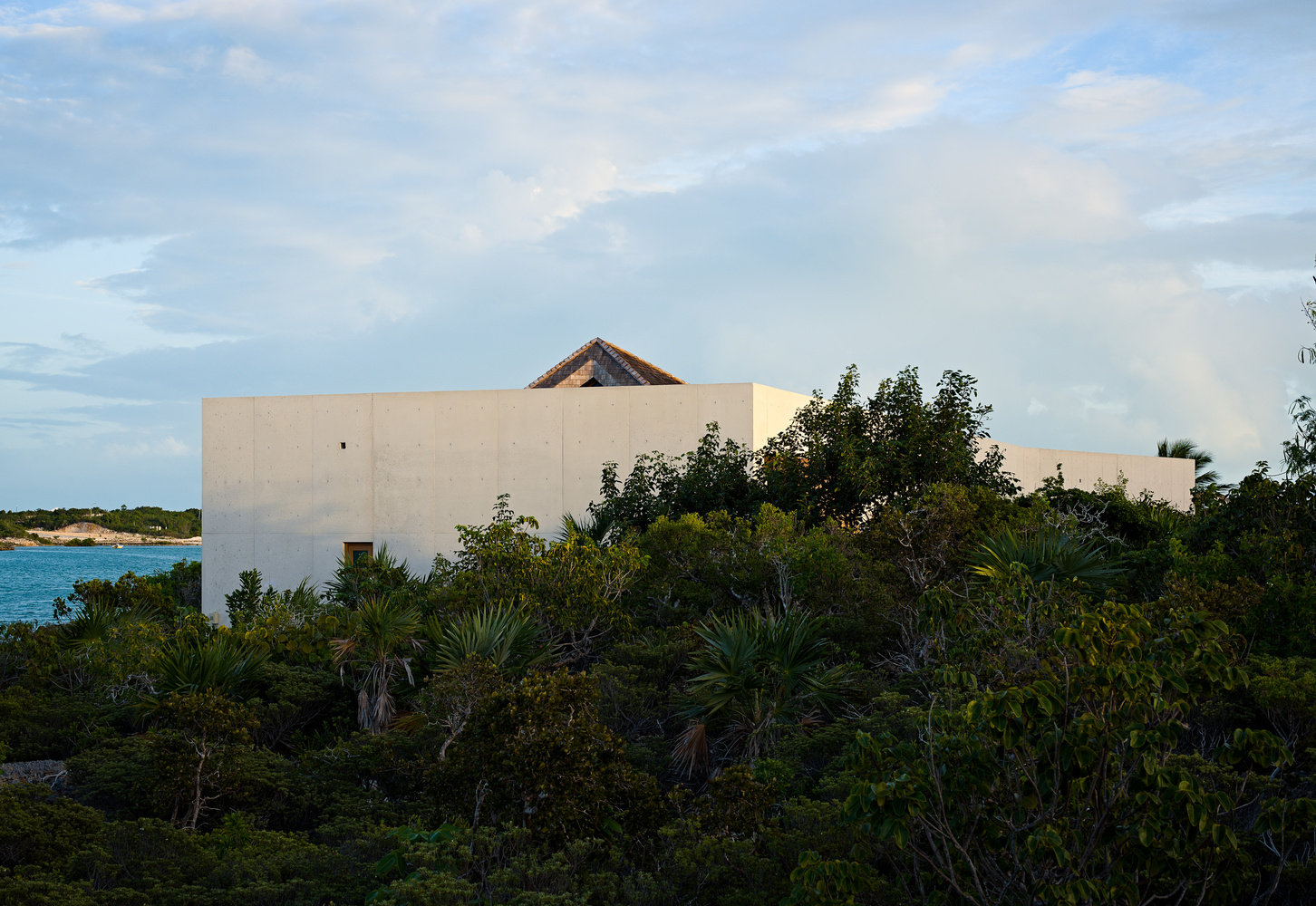 Le Cabanon  Rick Joy Architects-54