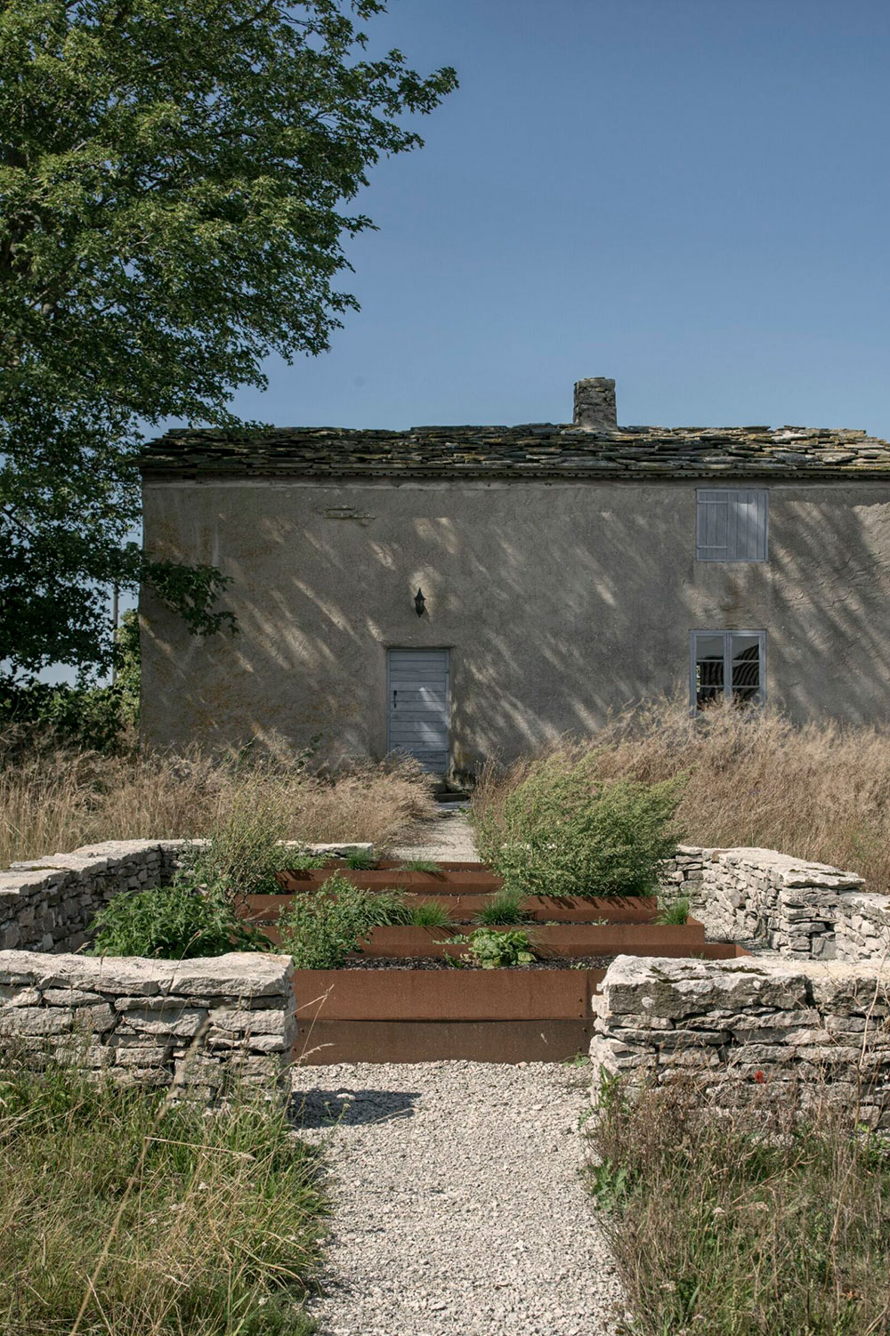 自然之境 | 瑞典 Gotland 岛的优雅野性度假屋-10