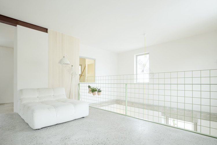 德国斯图加特老宅翻新,紧凑空间变身为迷人的阁楼式住宅-25