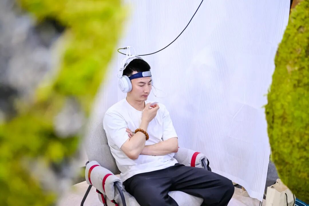 袁隆与Inoasis：感知时代的绿洲构建者-160