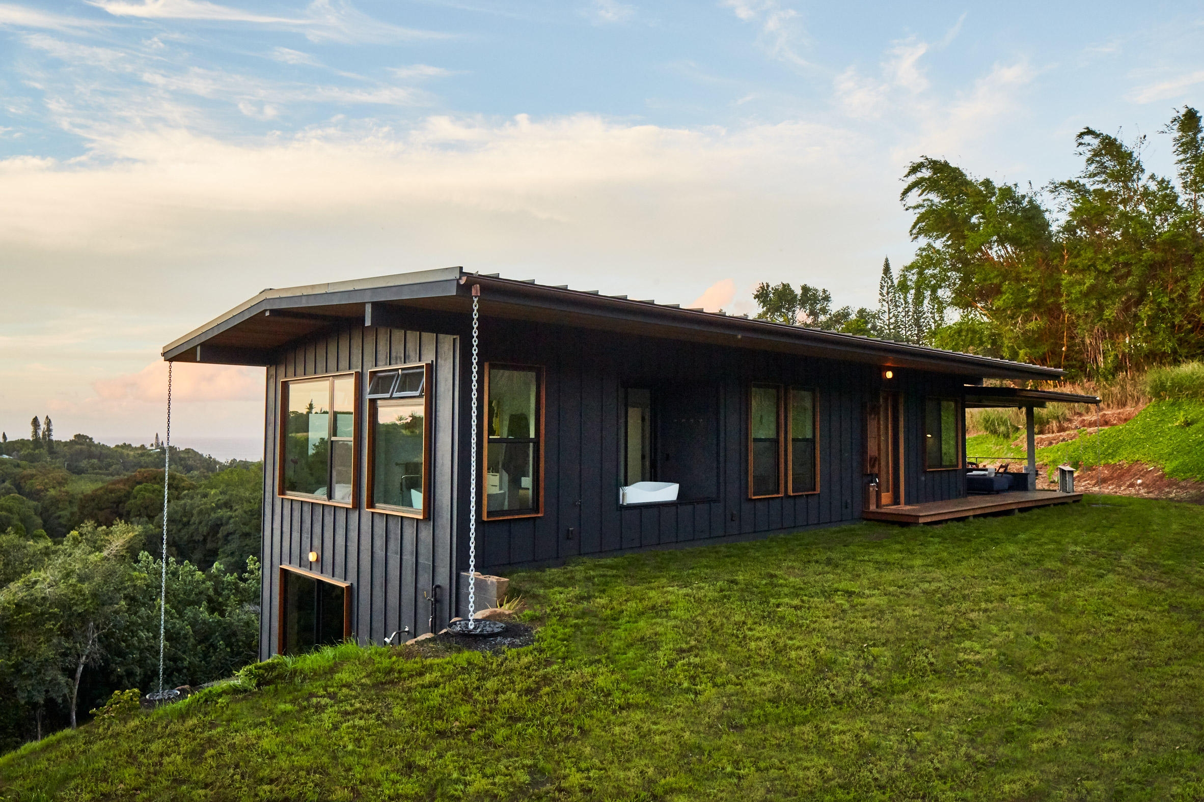 Hawaiian house harvests more energy and water than it consumes-22