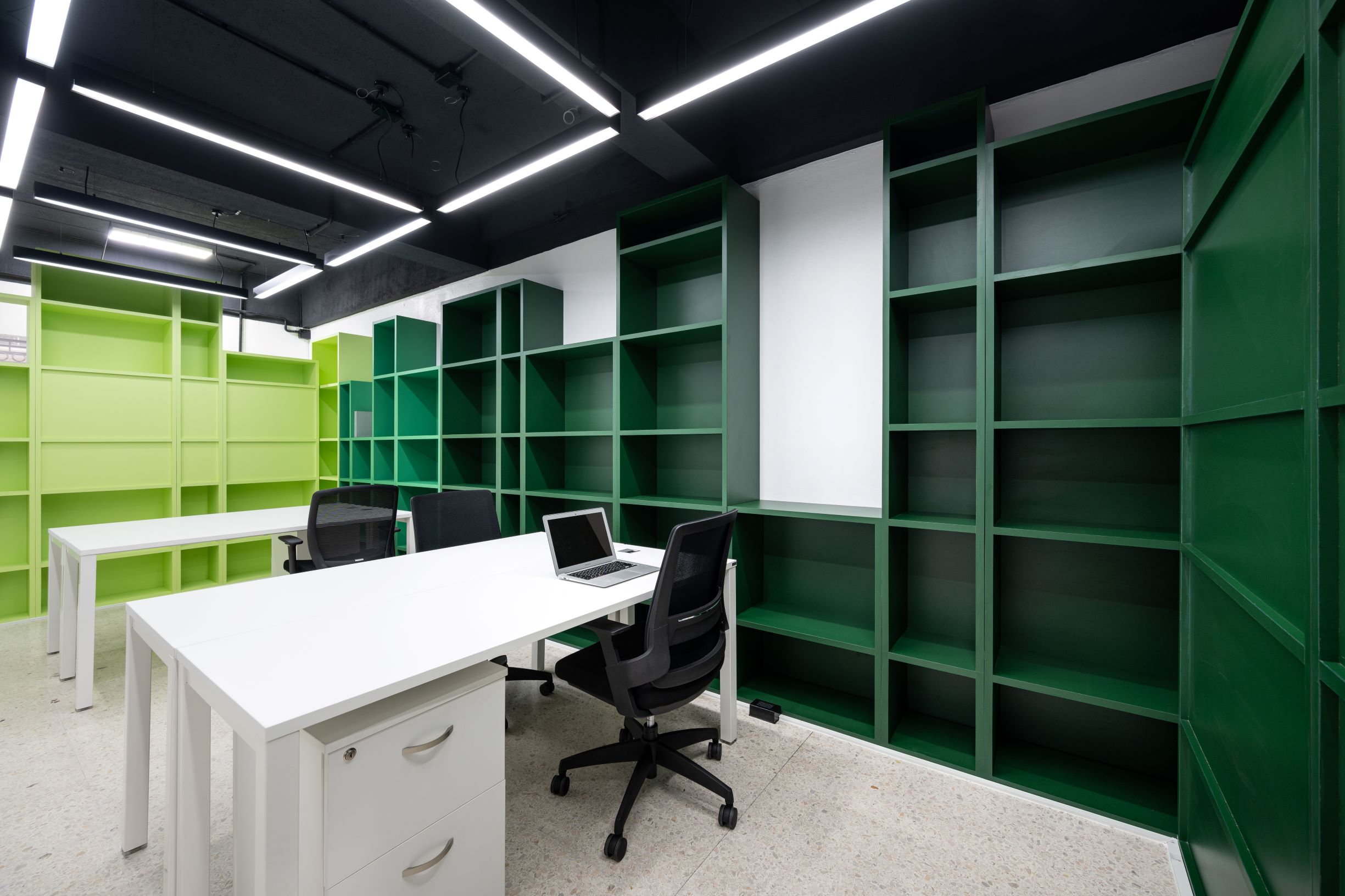 曼谷小型审计办公室的绿色木柜创意设计丨泰国曼谷-37