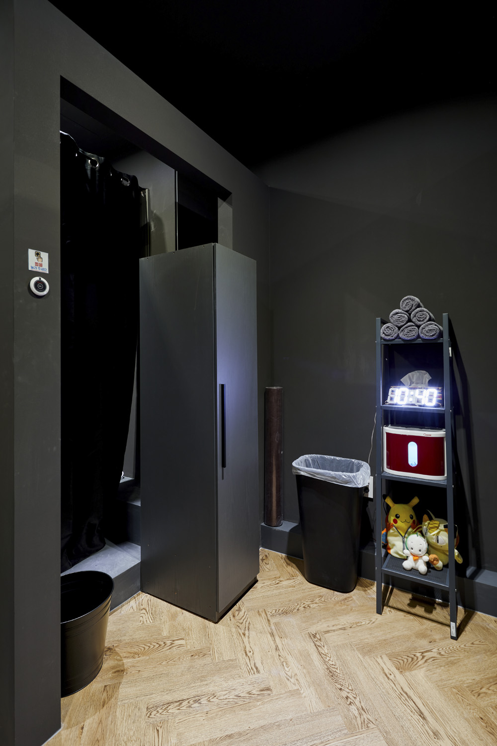 现代极简风格的 25 平米小屋设计-15