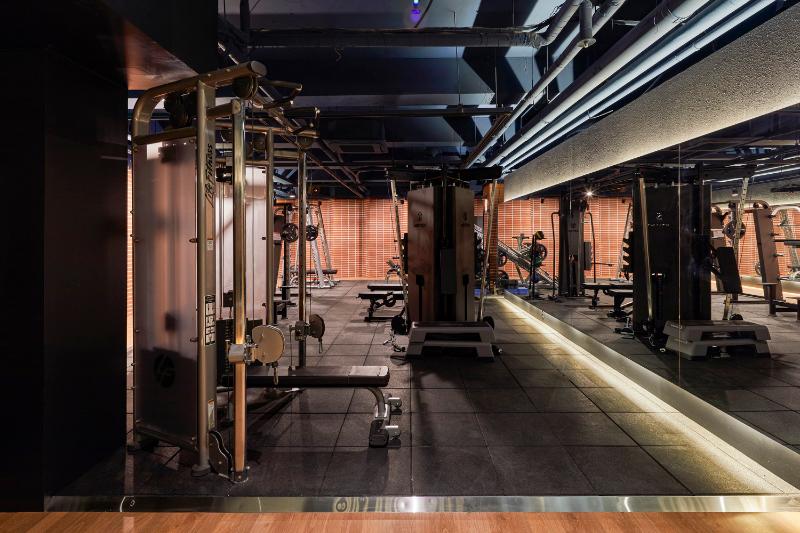 照明点亮 100 平商业空间-10