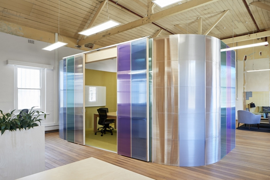 苏格兰 Polyglot 办公室的绿色与曲线之美-27