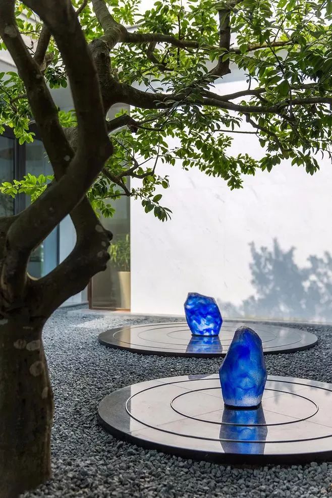 "静"动之间 | 雕塑艺术激活生活空间-8