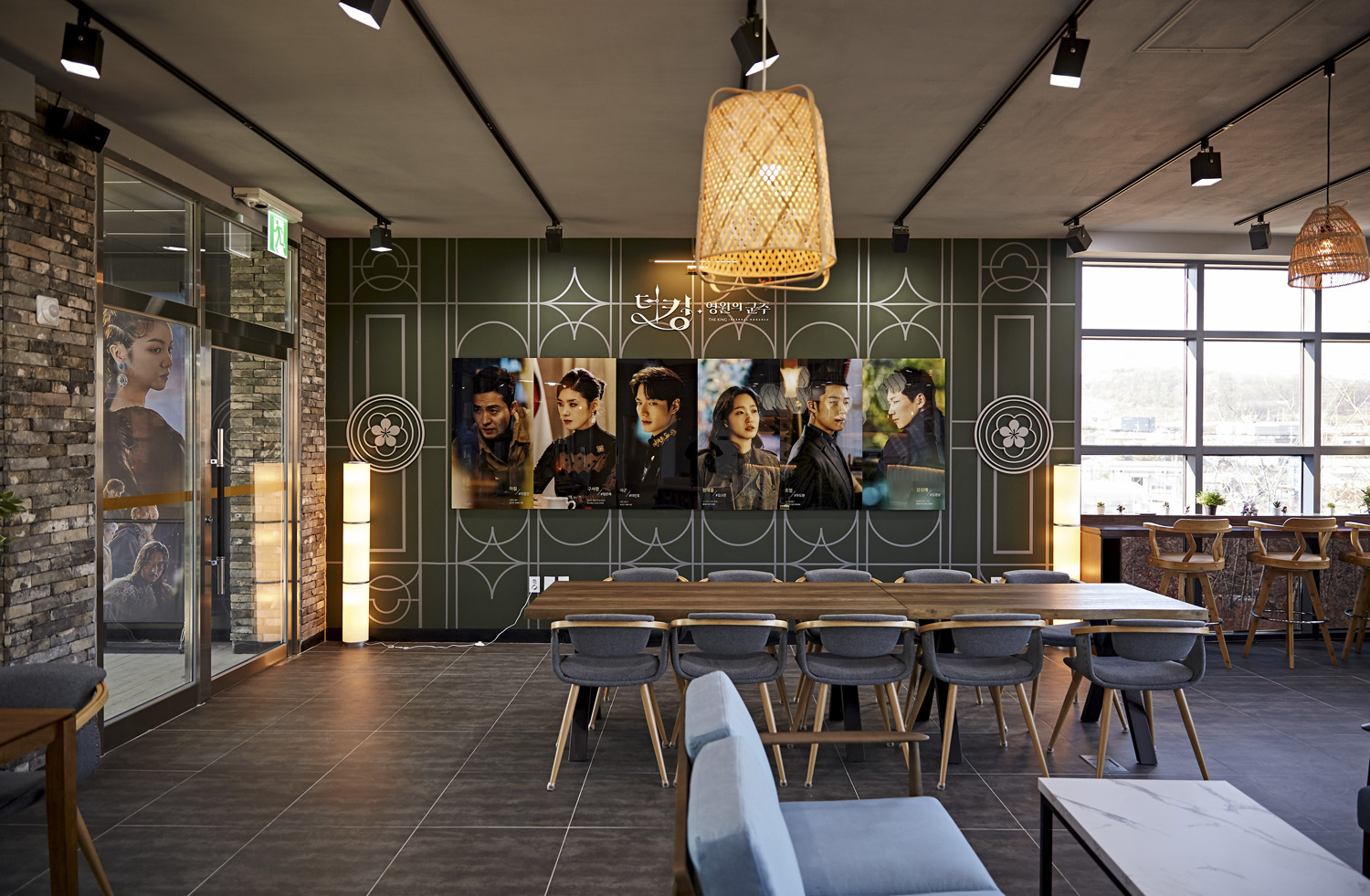 韩国 Osan 综合服务中心的青年咖啡馆设计-6