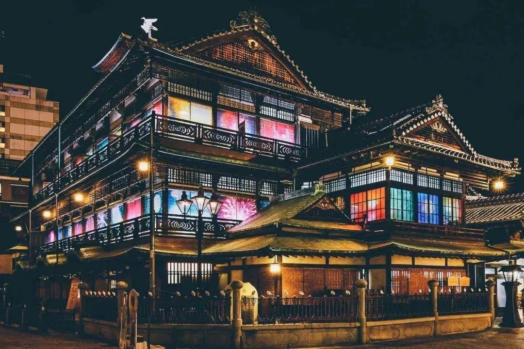 《千与千寻》现实版奇幻空间,重温经典场景-33