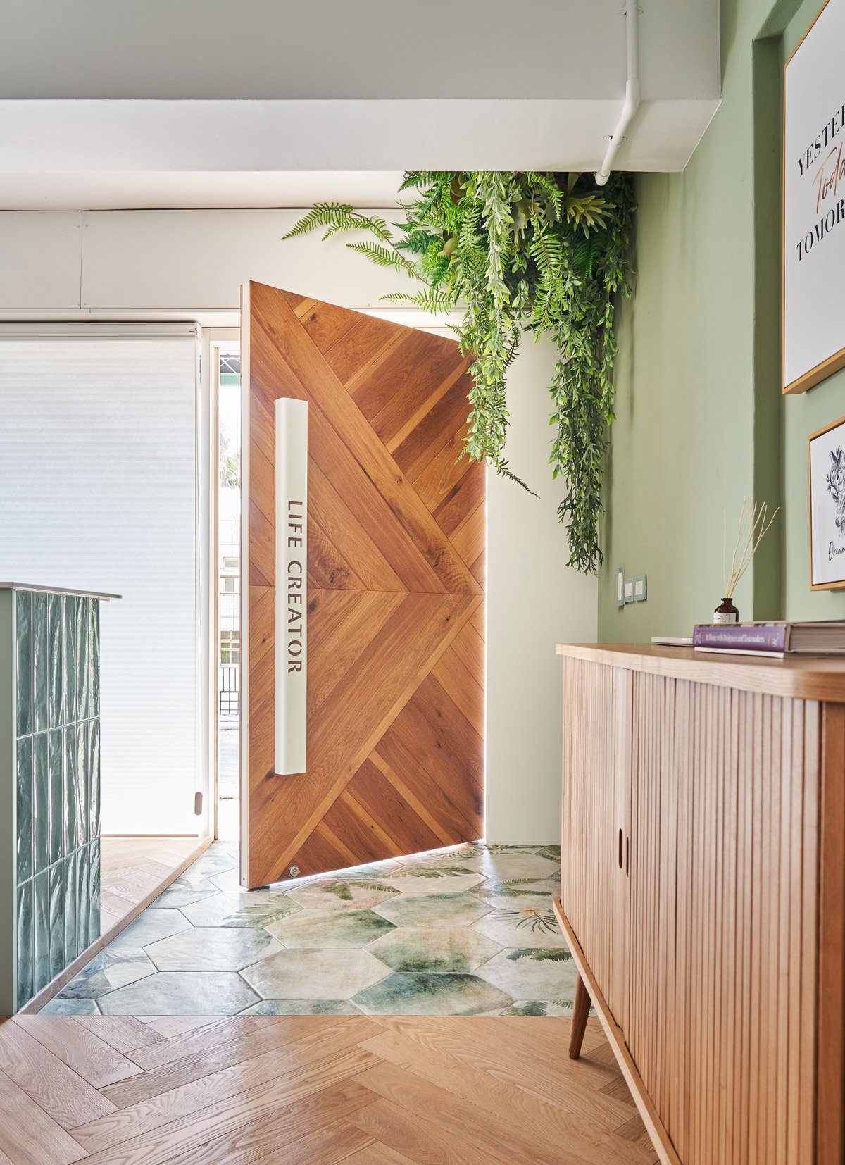 散發家的歸屬感，環繞在遼闊綠意和日光之中的愜意工作空間：Life Creator 樂創設計辦公室 — Hey!Cheese-7