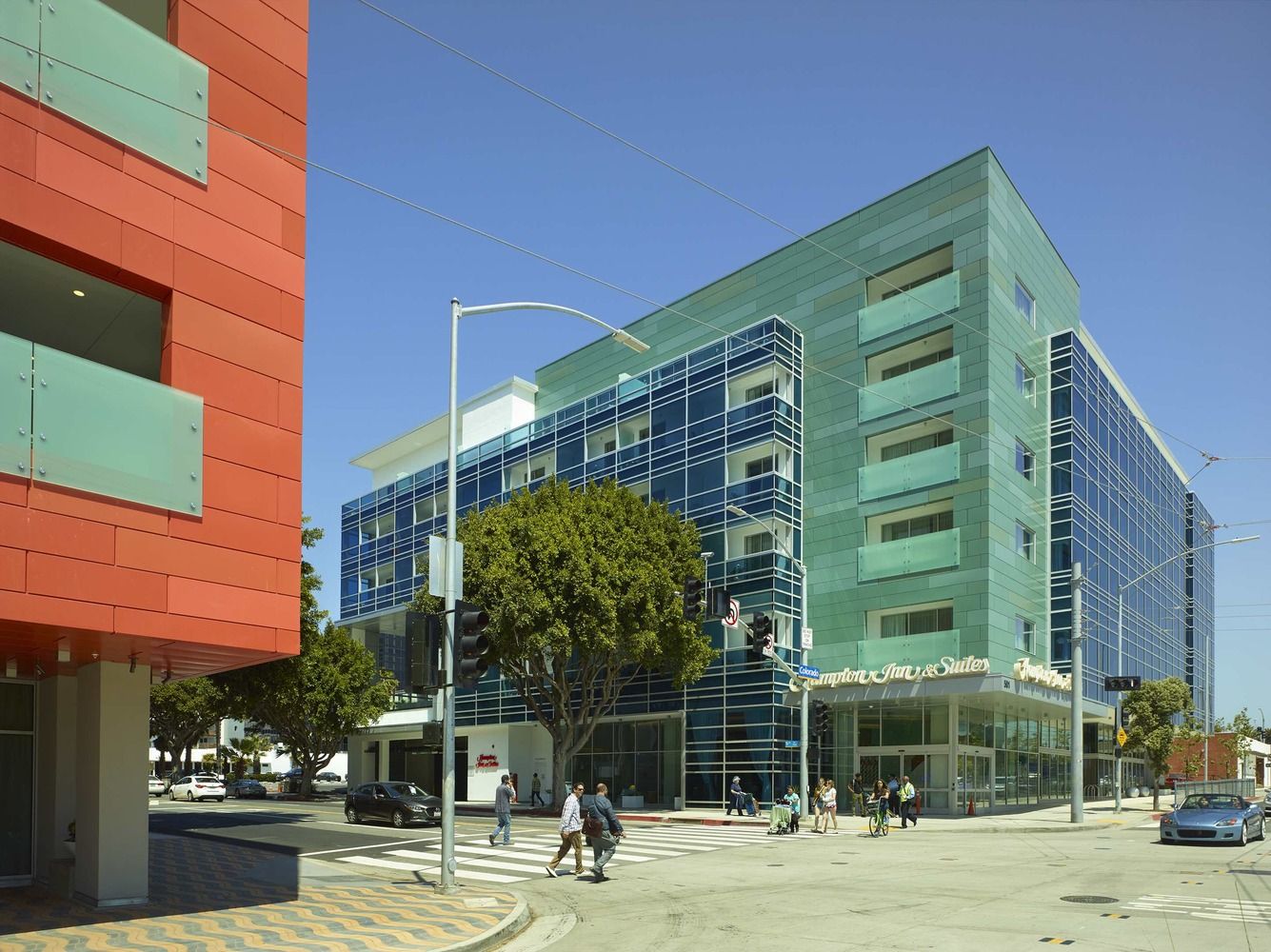 海滨城市酒店设计 | 圣塔莫尼卡市中心的两家酒店-10